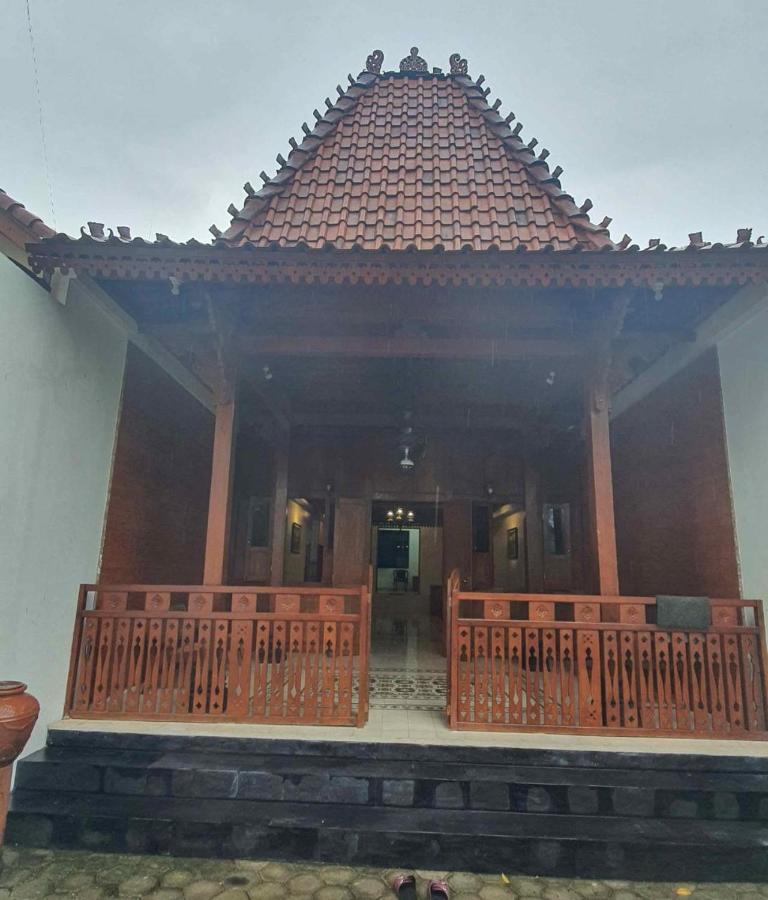Joglo 21A Hotel Yogyakarta Luaran gambar